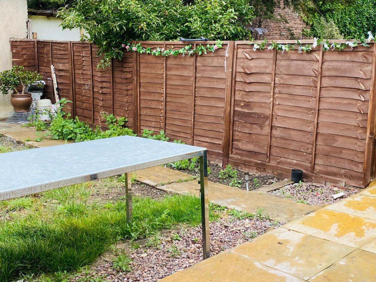 1 Studio Room Near Central Londra Exterior foto
